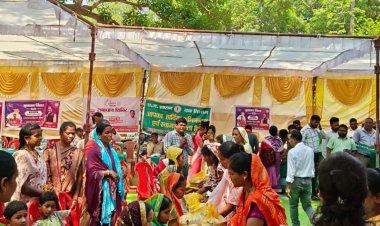 4 बच्चों  का अन्नप्राशन  8 गर्भवती महिलाओं का गोद भराई के साथ मनाया गया सुशासन तिहार