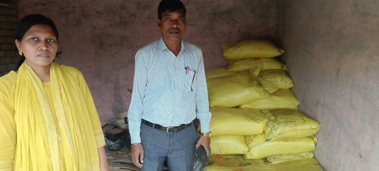 कलेक्टर के निर्देश पर बड़ी कार्रवाई, अवैध खाद कारोबार का भंडाफोड़,,  बिना बिल और लाइसेंस के खाद बिक्री पर कार्रवाई, 141 बोरी उर्वरक जब्त